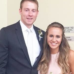 Meet your Posher, Abigail